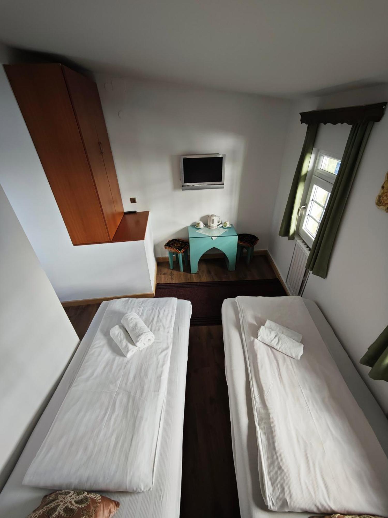 Guesthouse Yildiz ซาราเยโว ภายนอก รูปภาพ