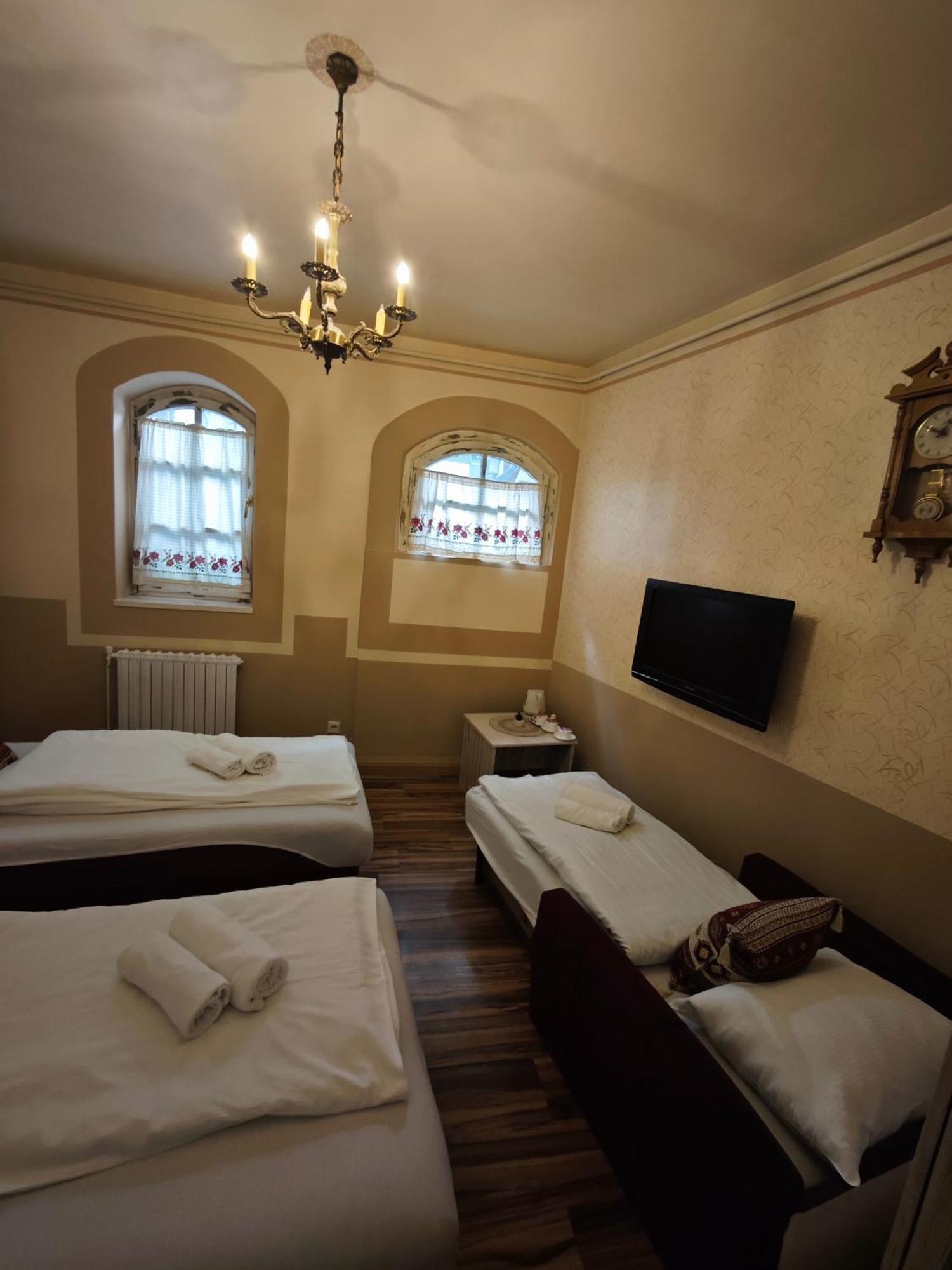 Guesthouse Yildiz ซาราเยโว ภายนอก รูปภาพ